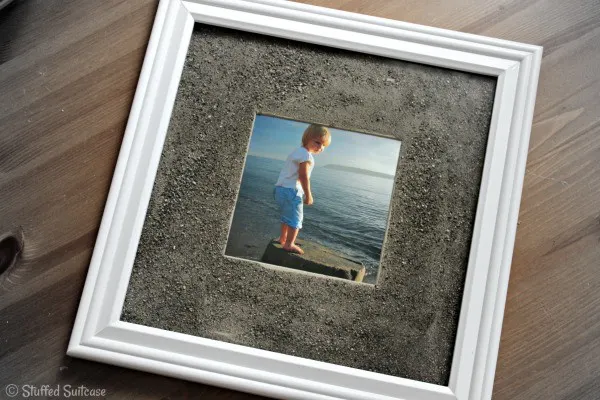 DIY Beach Sand Photo Frames - display your family beach photos StuffedSuitcase.com travel