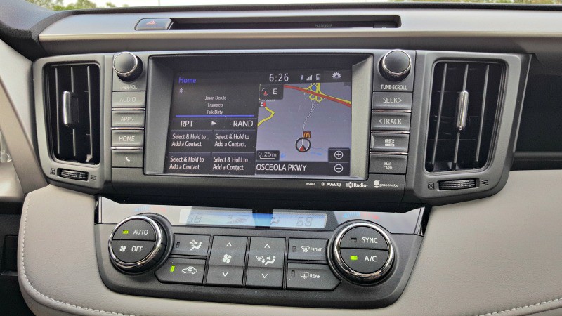 infotainment-RAV4