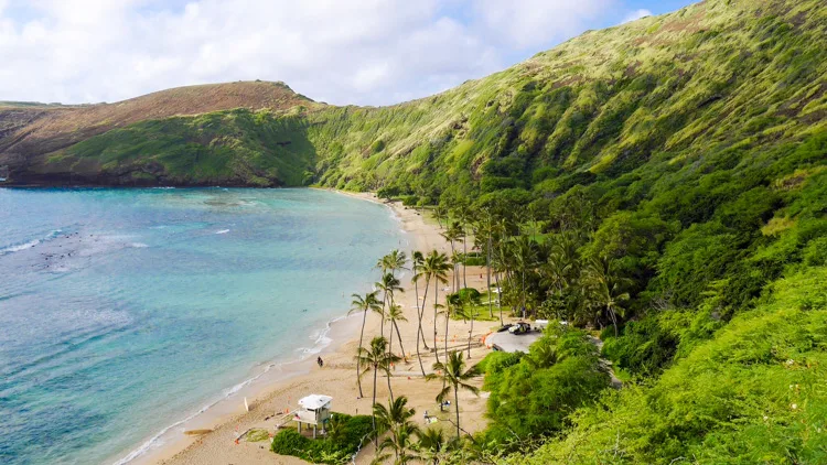 Hanaumu Bay is the perfect spot to snorkel, one of my must do things to do in Oahu