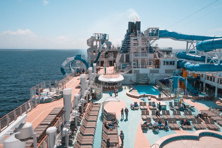 aqua park pool deck norwegian bliss