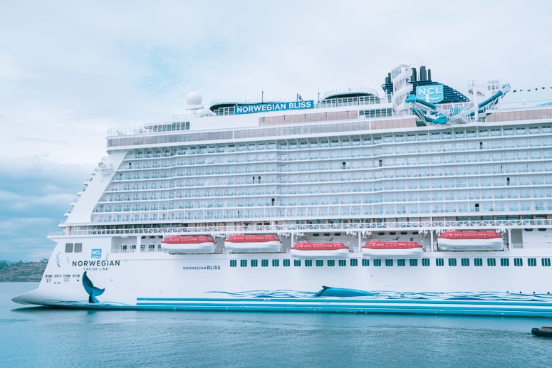 norwegian bliss cruise ship in Victoria harbor