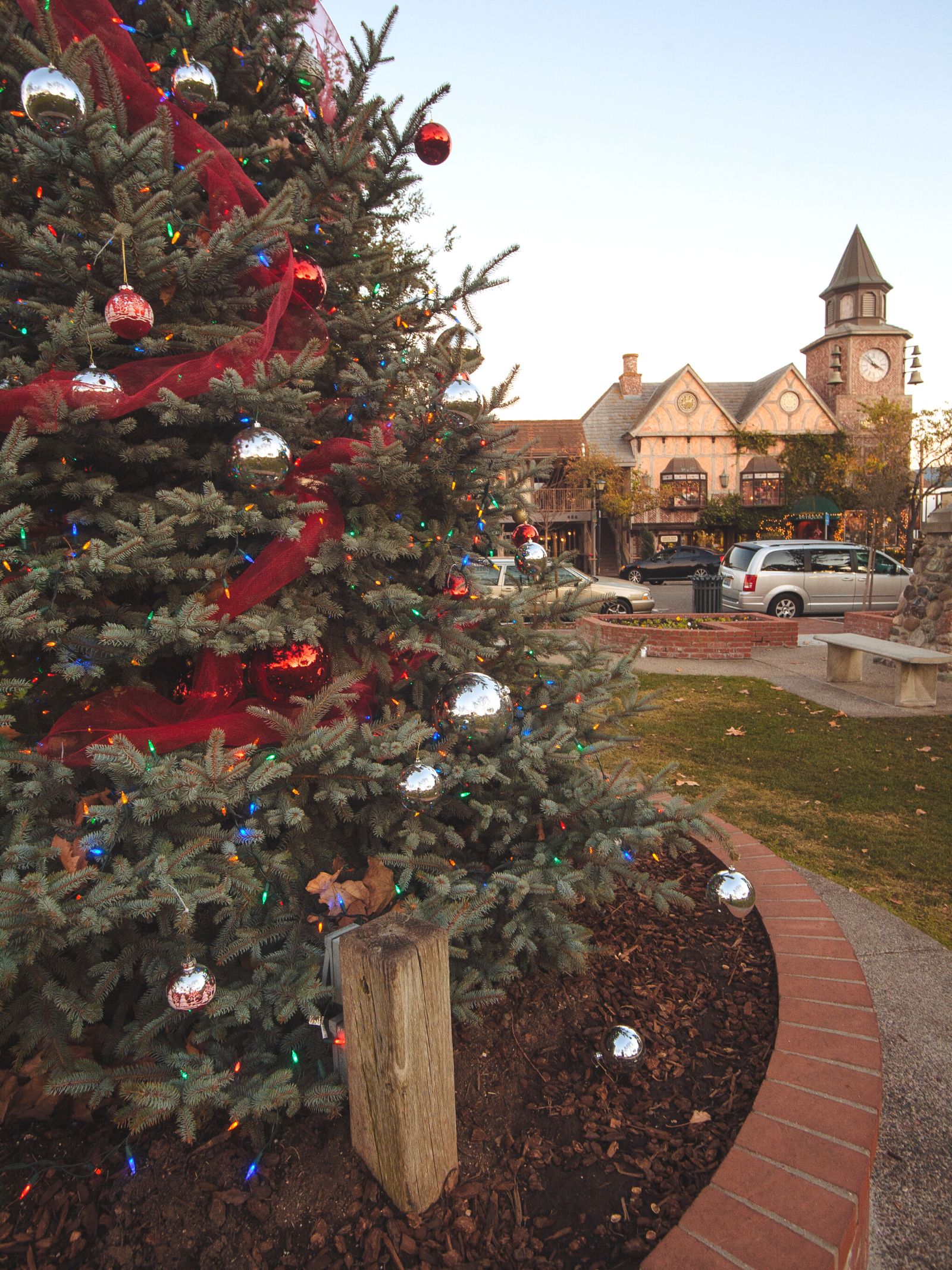 solvang ca west coast christmas town