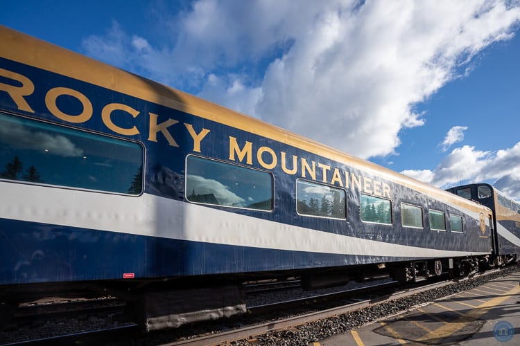 What is the Rocky Mountaineer Gold Leaf Experience Like?