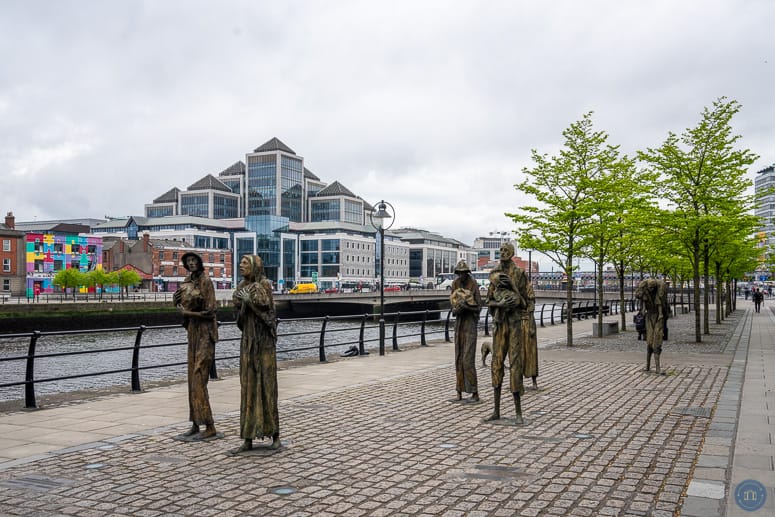 famine memorial statues