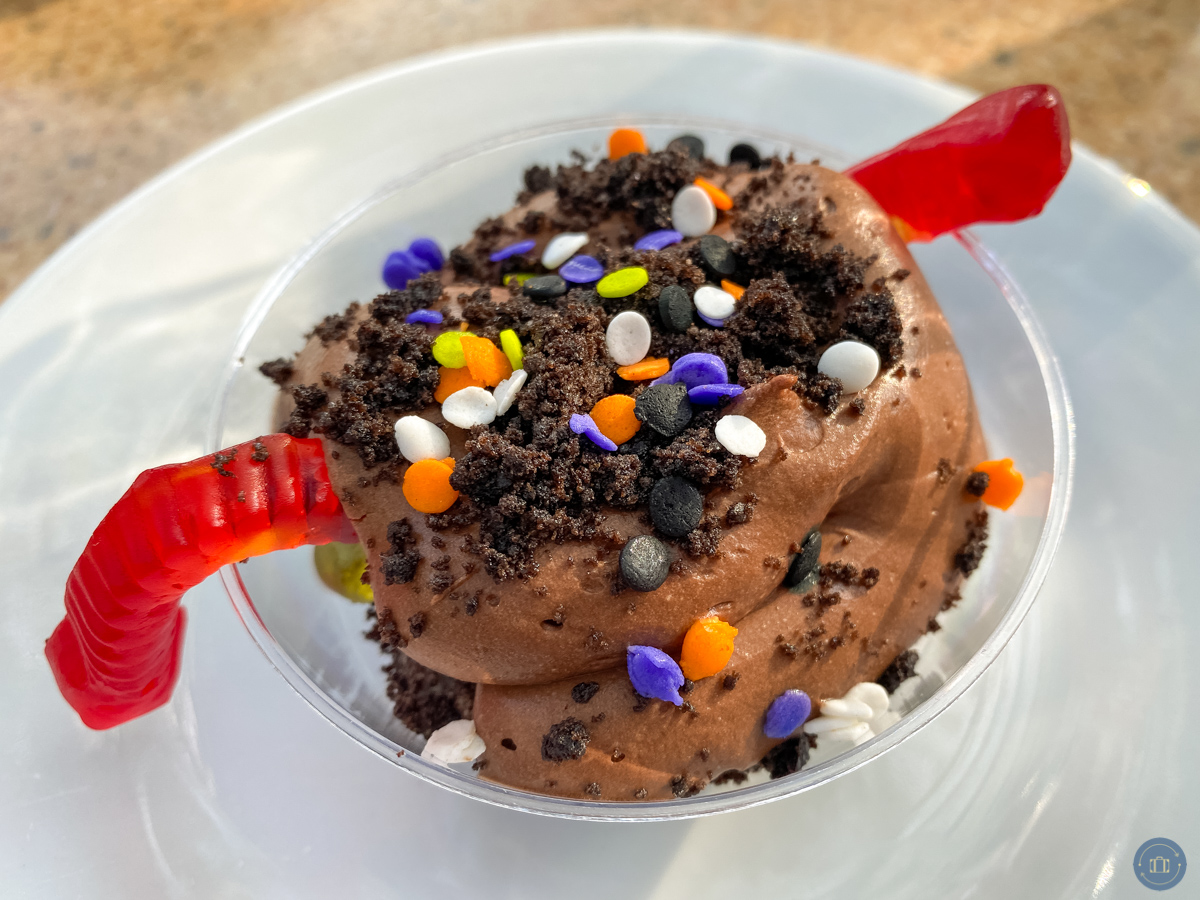 worms and dirt dessert for kids at disneyland