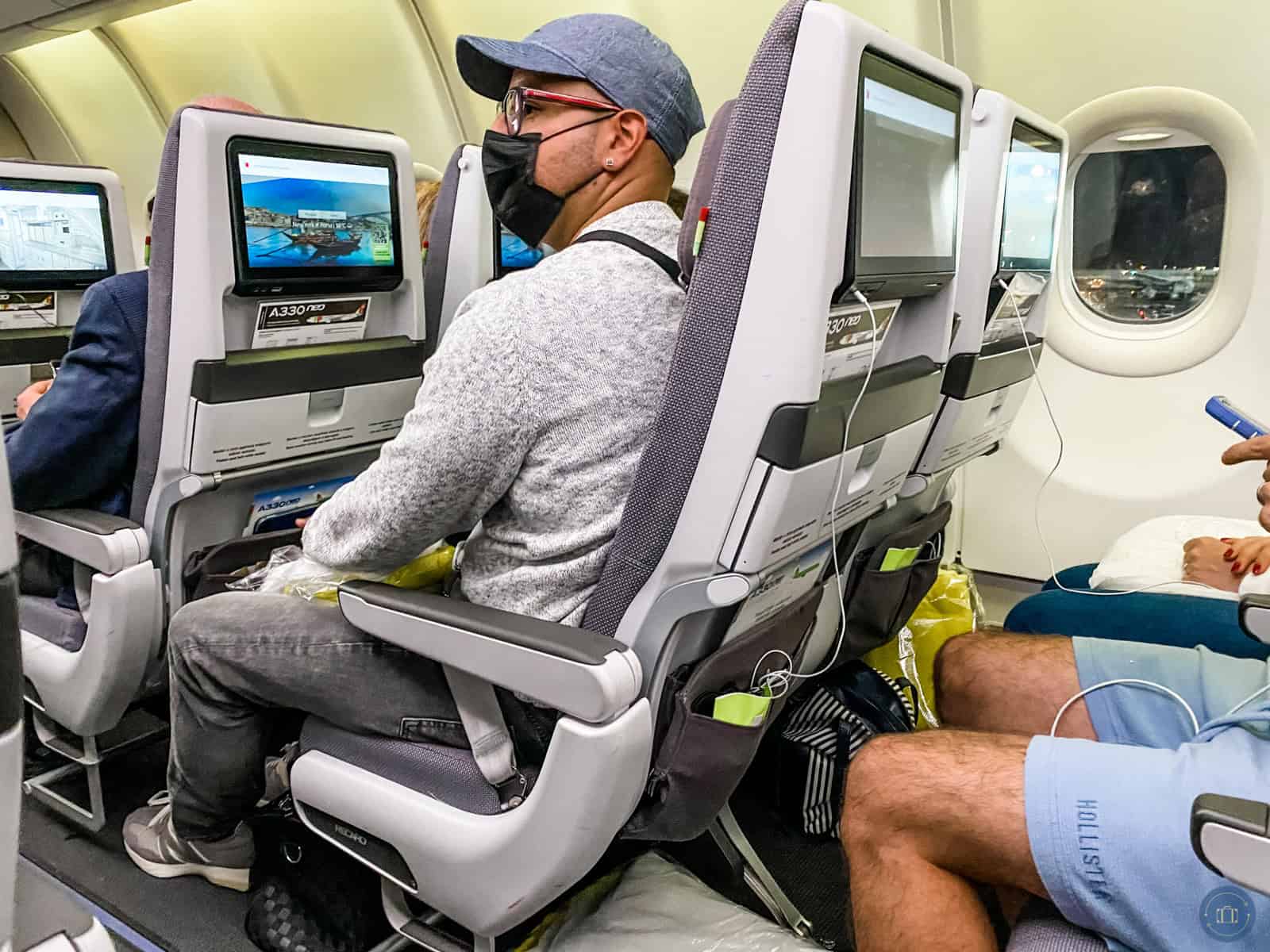 view of legroom for two window seats on tap airlines economyxtra seats