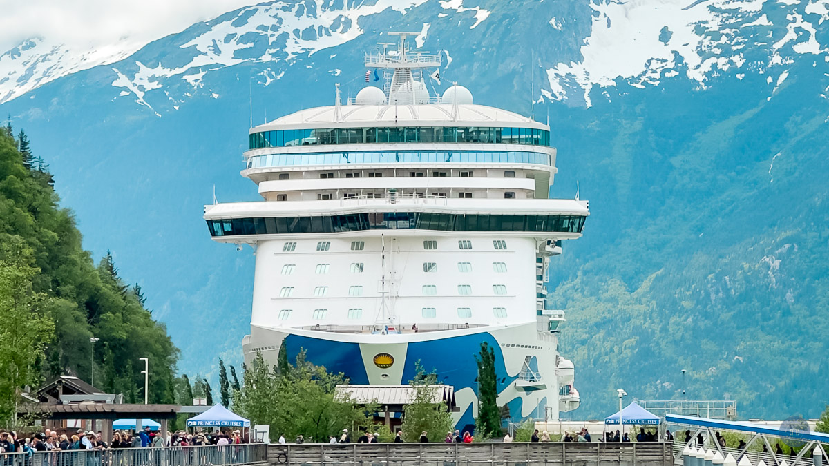 discovery princess cruise ship in skagway alaska port